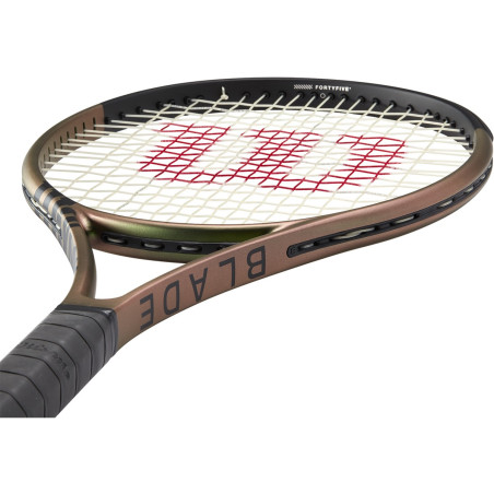 Raquette WILSON BLADE 104 V8.0 16X19 (290 g) 2021